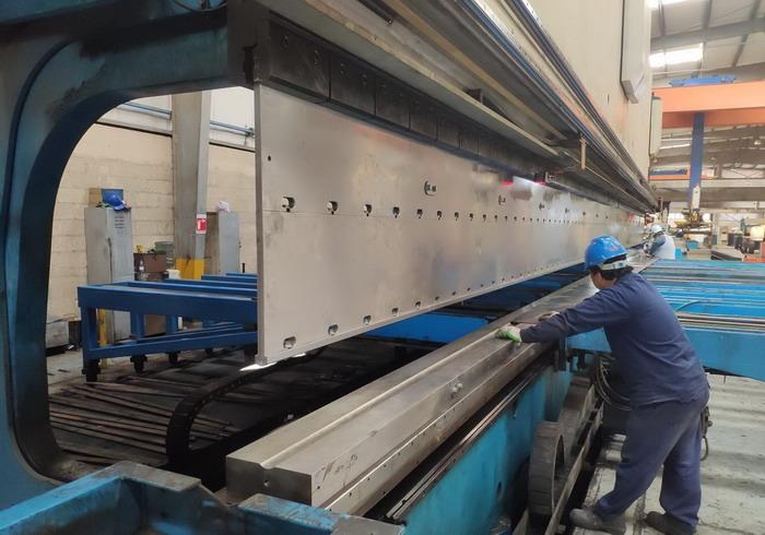 light poles bending applications