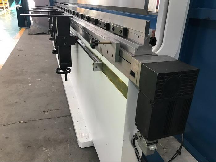 Wila MOTORIZED WAVE CROWNING CHINA Yawei 6m AHYW CNC PRESS BRAKE 200T6M  300T6M CE Laser guarding lasersafe made